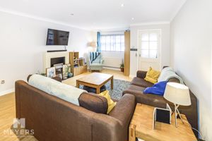 Lounge- click for photo gallery